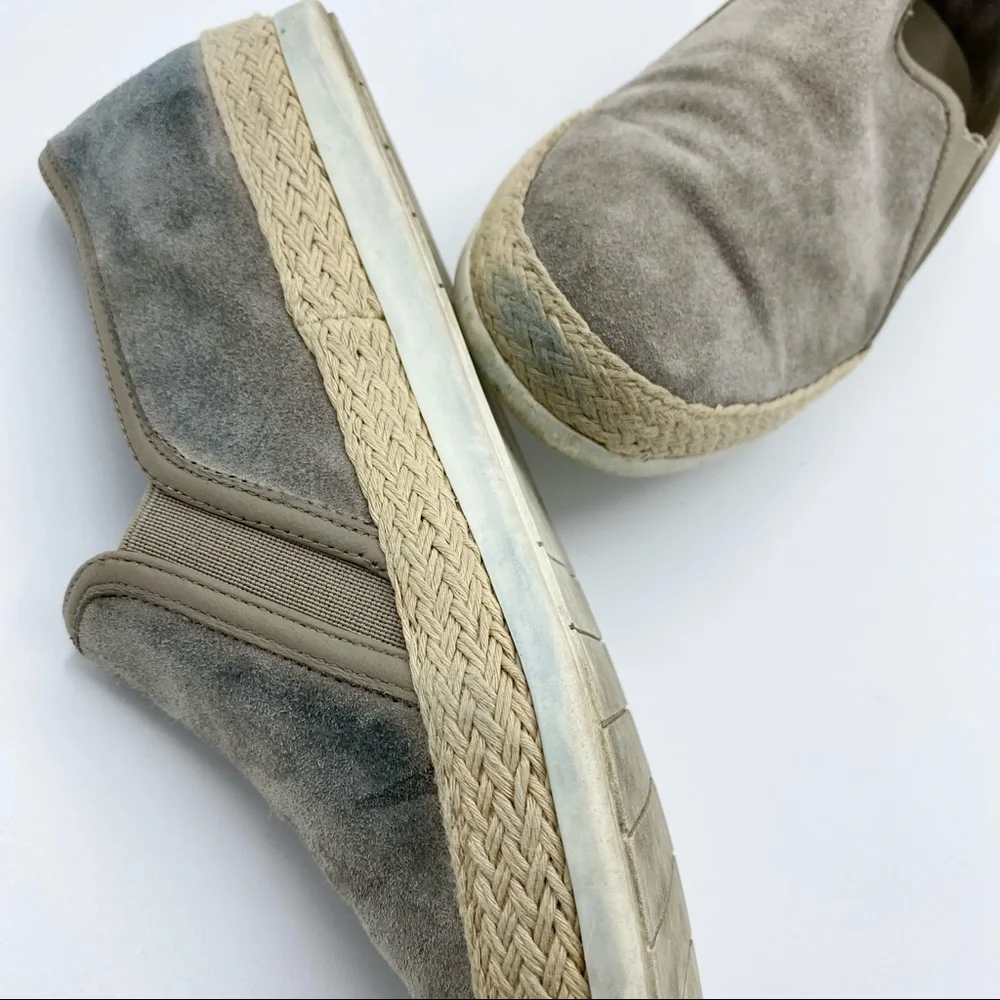 VINCE Light Wood Smoke Acker Slip-On Sneaker Size 7